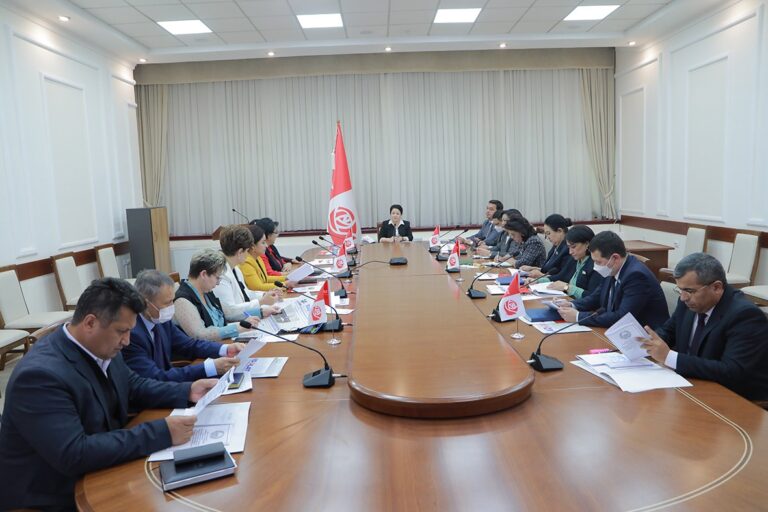 016d92e0253a64dcc4ded