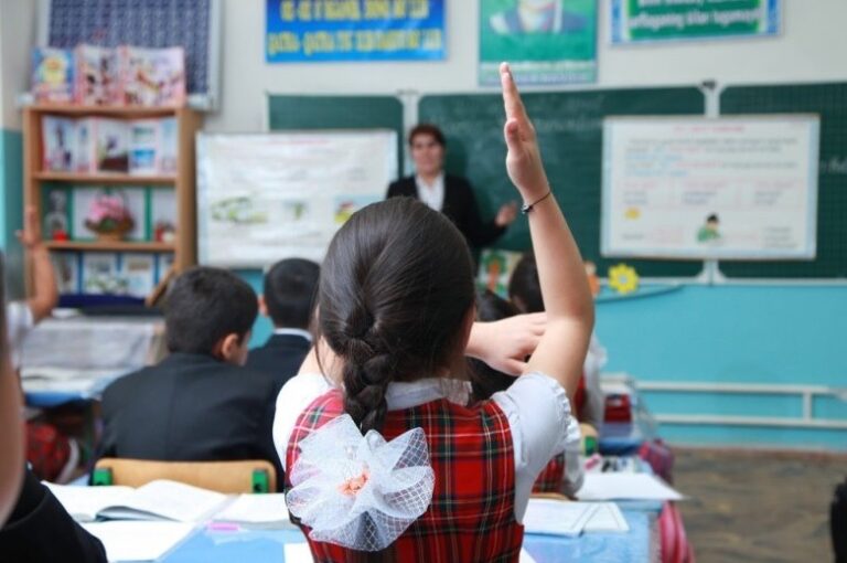 2a835ff8c61352e776286