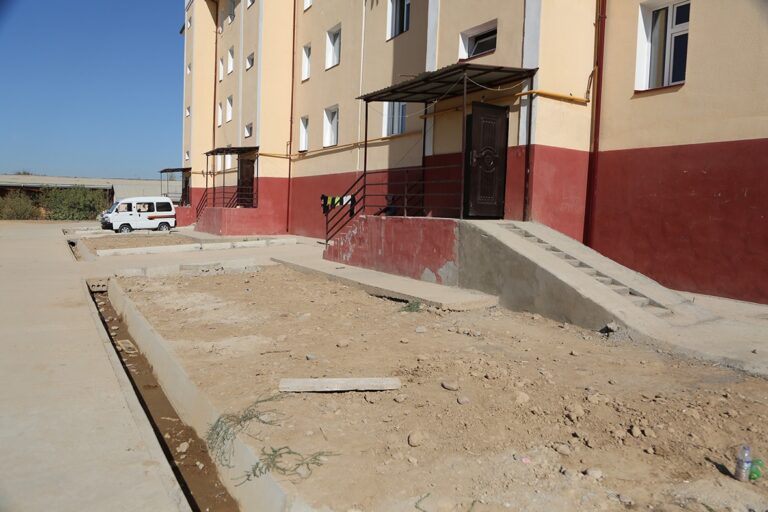 77b837f65fb3fe00ecf10