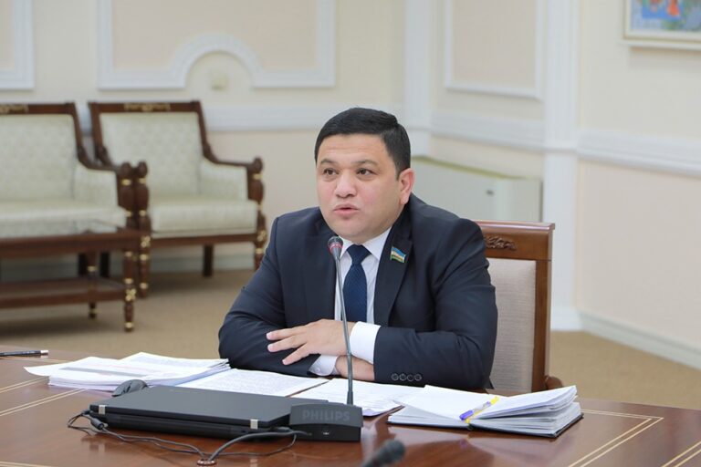 9ee7e3b090b5a7f9bba78 (1)