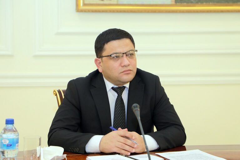 b38b3154334856944706b